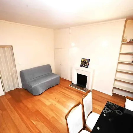 Quiet 30m2 Apt Just Steps From Notre-dame, * פריז
