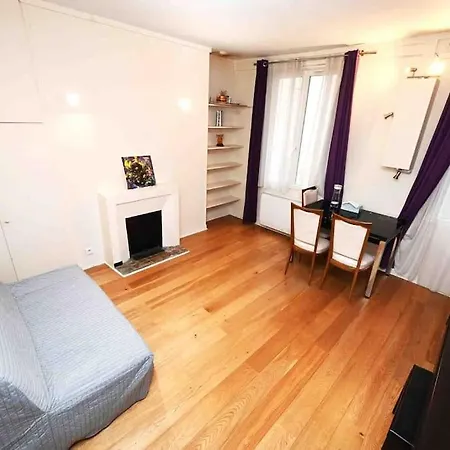 Quiet 30m2 Apt Just Steps From Notre-dame, Paris